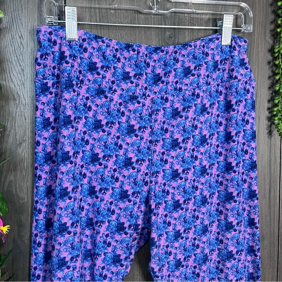 🌼3/$30🌼Lularoe Tall & Curvy One Size Printed Leggings - Picture 7 of 15